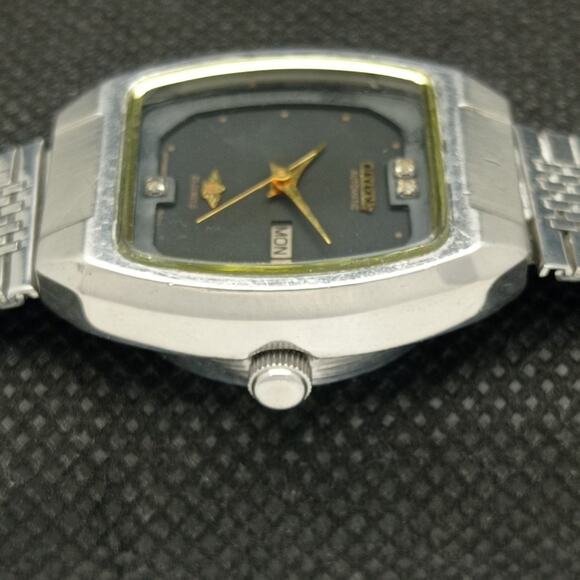 Vintage 1975 Citizen Automatic Womans Silver Watch W/daydate & Gold accents - Picture 5 of 9